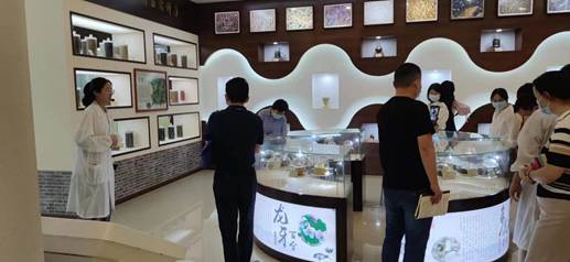 56e8b5da7d410ee82f50c43b499510a